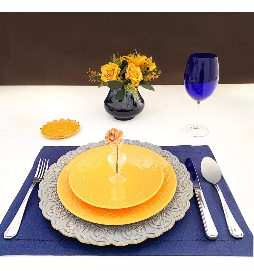 SOUSPLAT DE PLASTICO CINZA E DOURADO