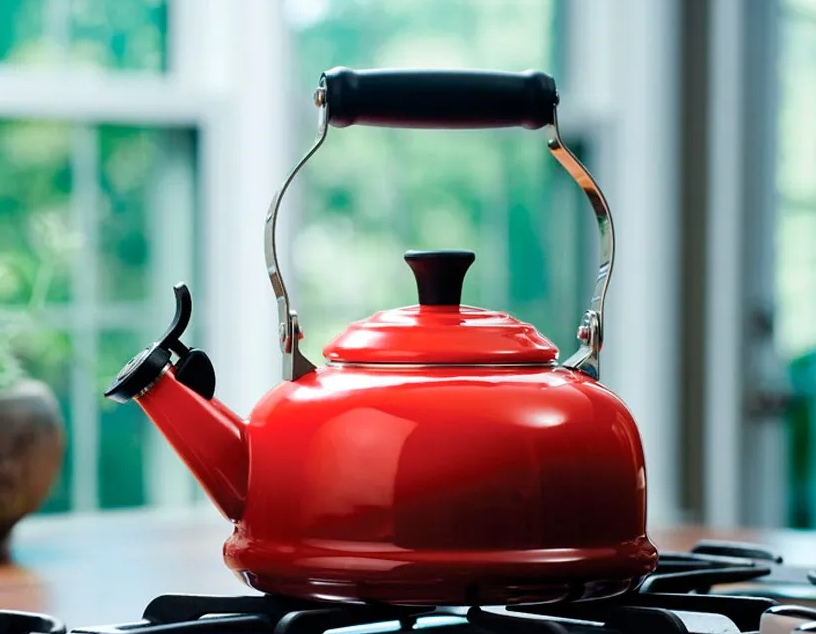 CHALEIRA COM APITO 1,6L CLC Vermelho Le Creuset