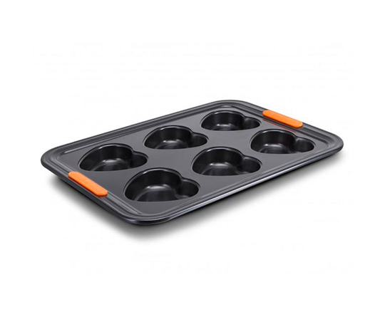 FORMA 6 MUFFINS CORAÇÃO LISA No Color Le Creuset