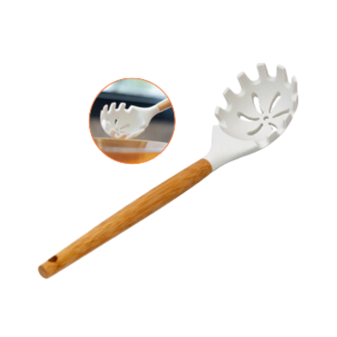 COLHER SILICONE VAZADA PARA MASSA