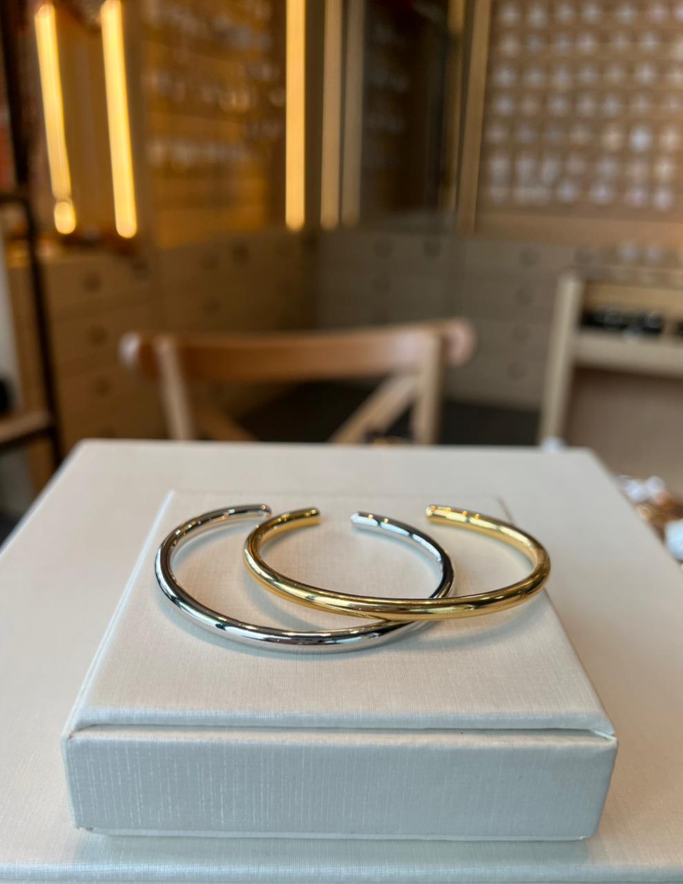 Bracelete liso dourado/prata