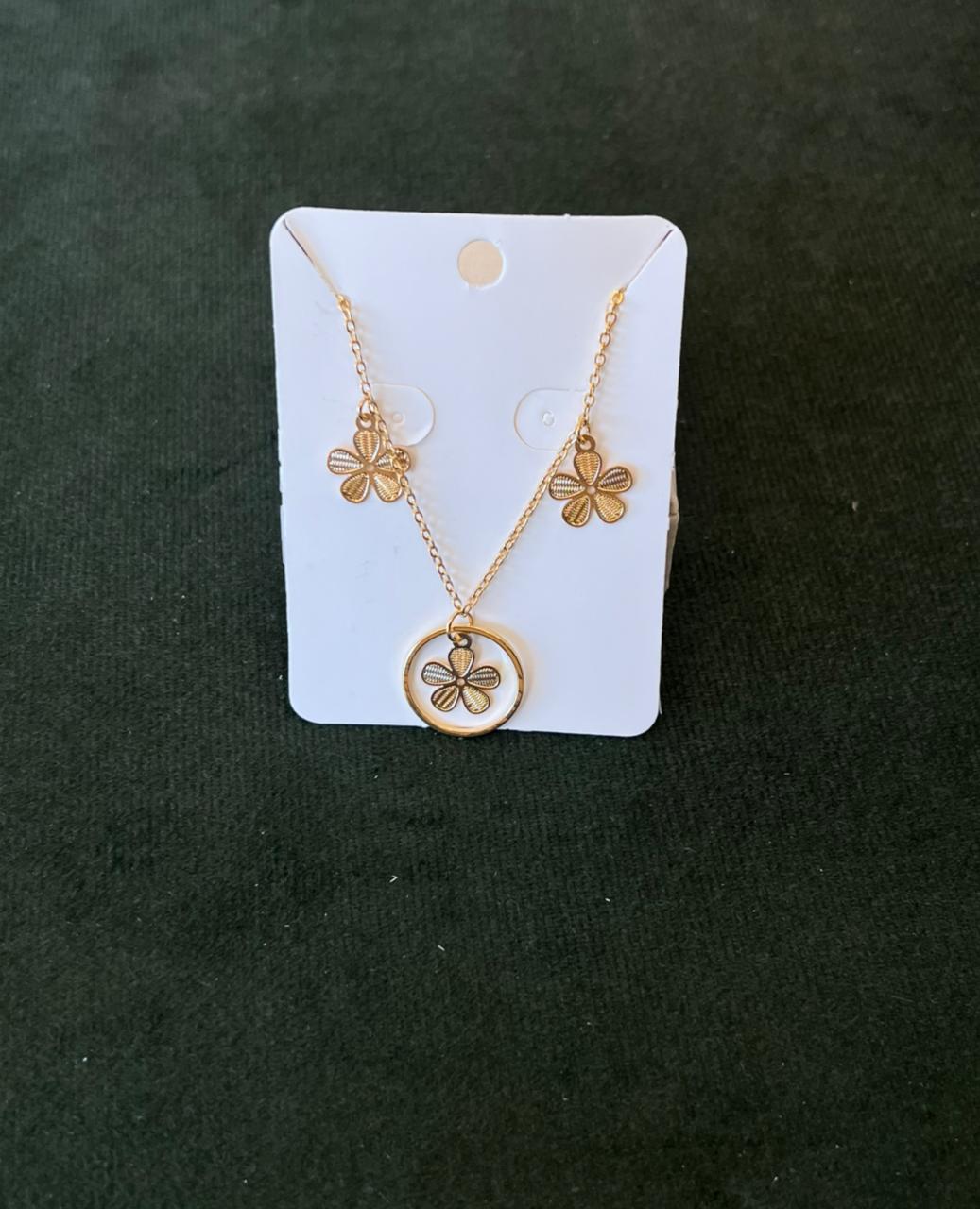Pulseira de flor dourada