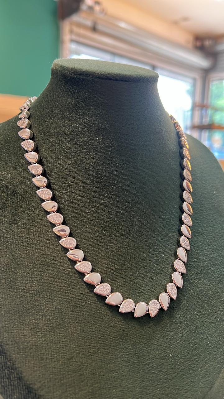 Chocker gotas micro zirconia Branco