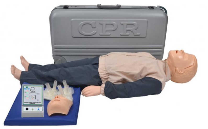 MANEQUIM INFANTIL TREINO DE RCP C DISPLAY ELETRÔNICO