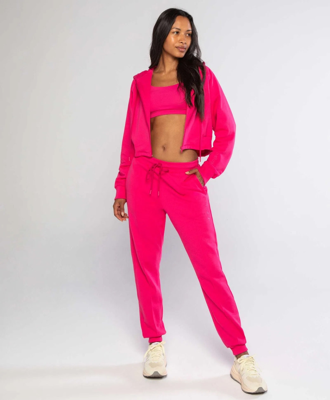 Calça Moletom Com Nervura e Bolsos 1