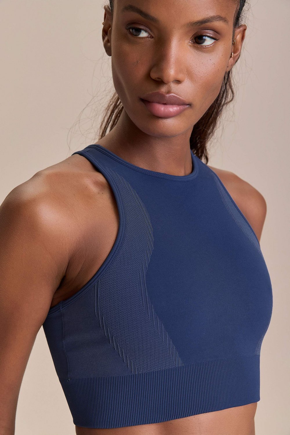 Top Seamless Knit Edge