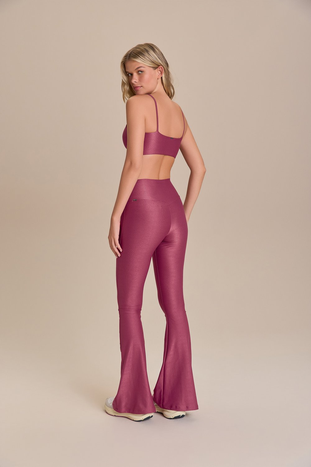 Calca Flare Allure Adaptiv 4