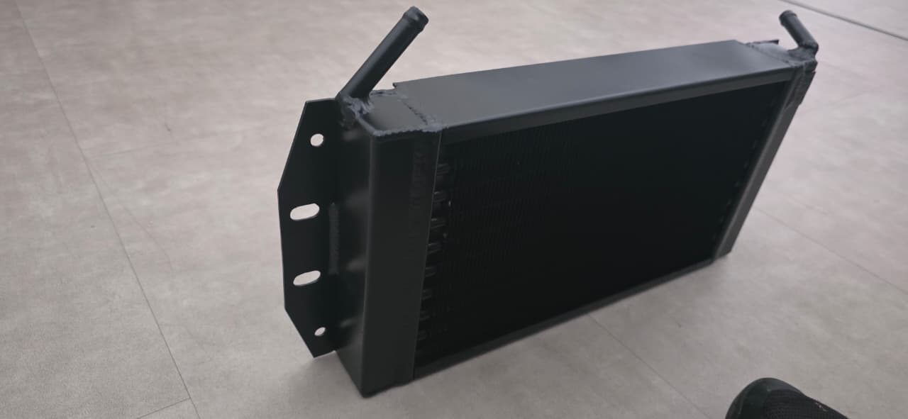 RADIADOR NH OLEO 4610 / 4630 / 5030 / 5610 / 5630 E8NN7A095B