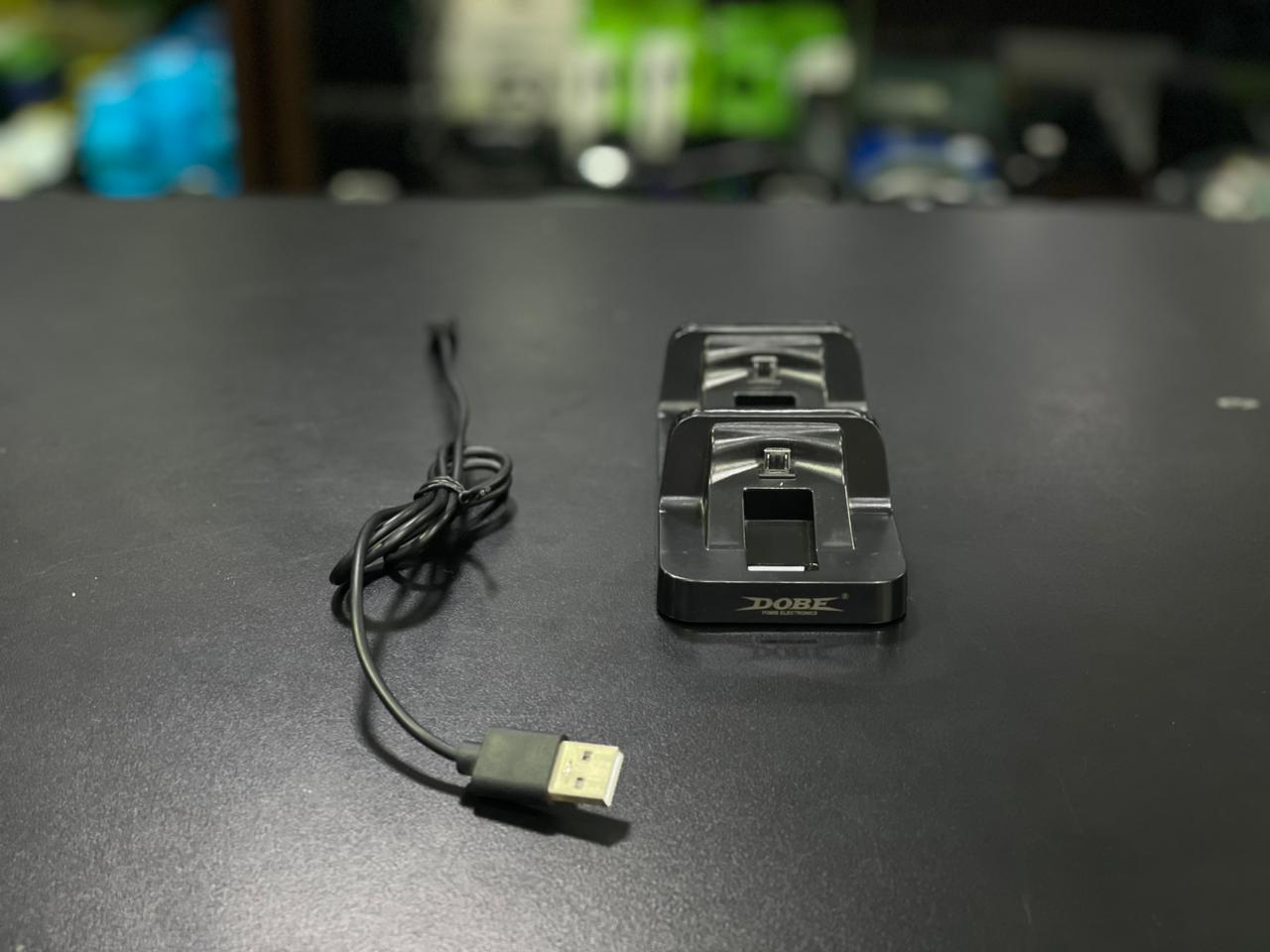 Carregador com Cabo USB Genérico para Controle PS4