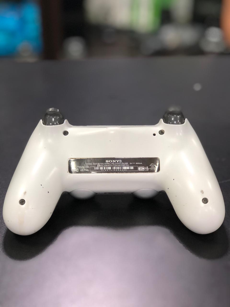 Controle PlayStation 4 sem fio prata primeira linha revisado