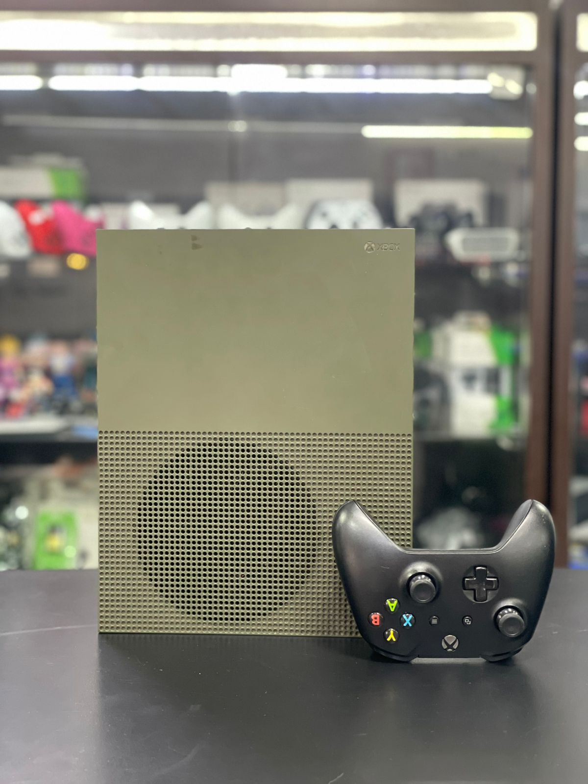 Xbox One S 1TB Edição Especial Batttelfield 1 Verde Militar 01 Controle original – 01 jogo Fisico
