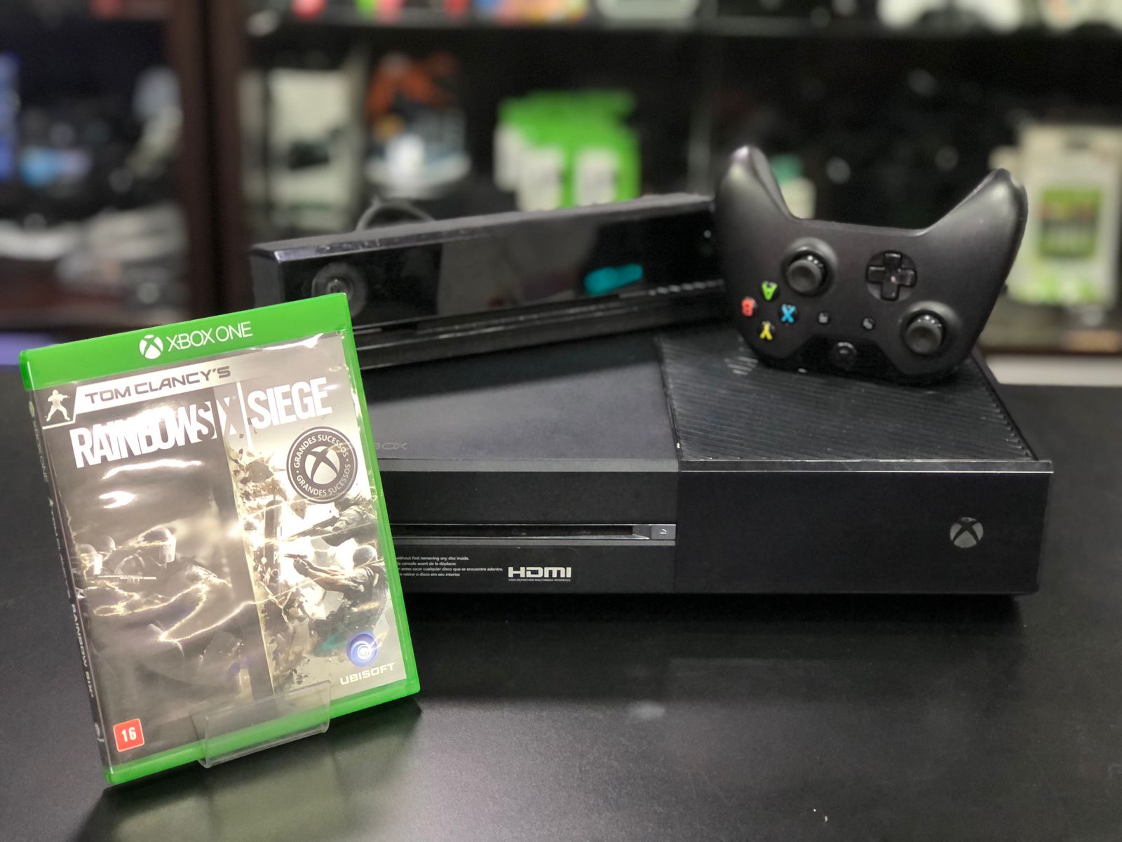 Xbox One Fat 01 tera + 1 Controle Original + 1 Kinect + 01 Jogo - Item Usado