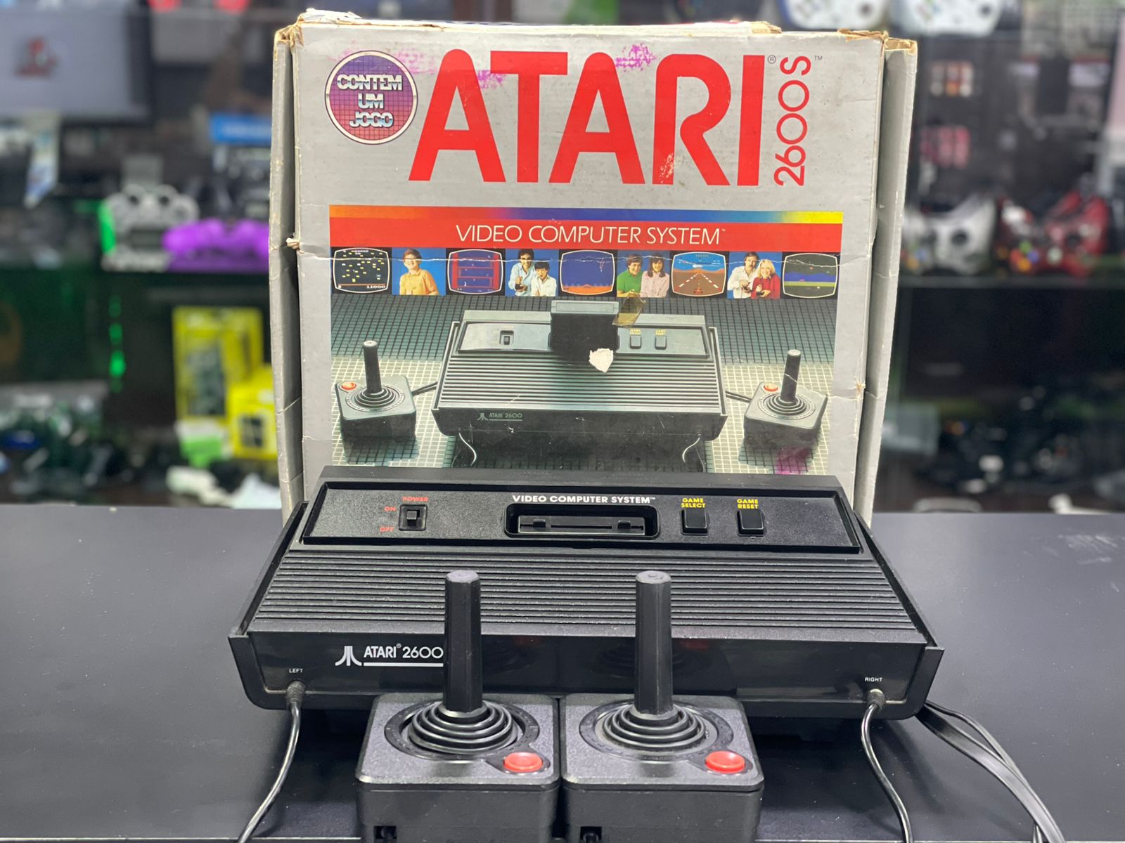 Atari 2600s Polyvox + Caixa + 2 Controles + cartuchos item usado