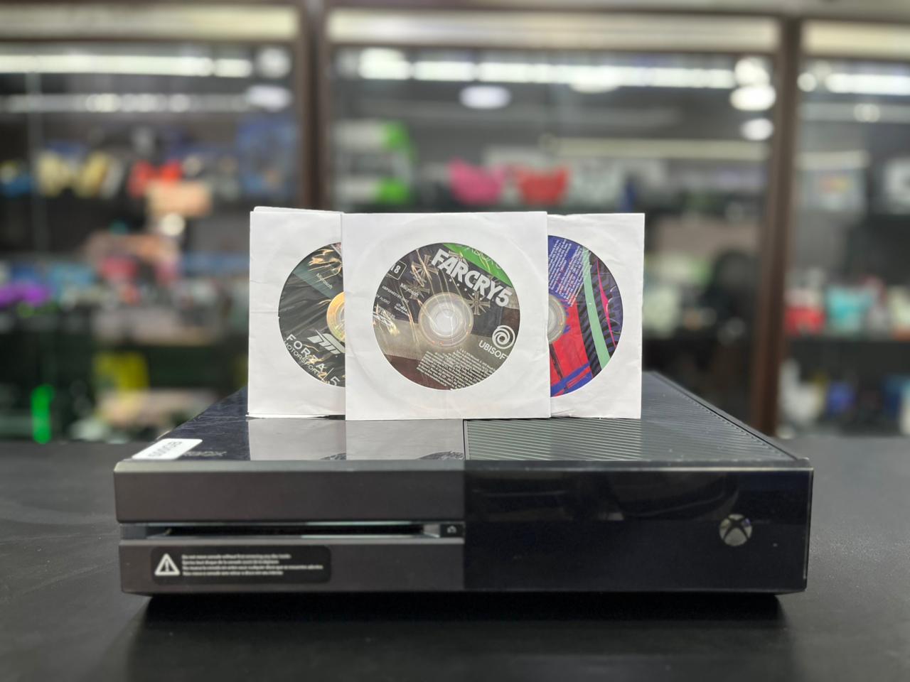 Xbox One 500GB Preto Completo Controle Original + 3 Jogos Revisado com Garantia