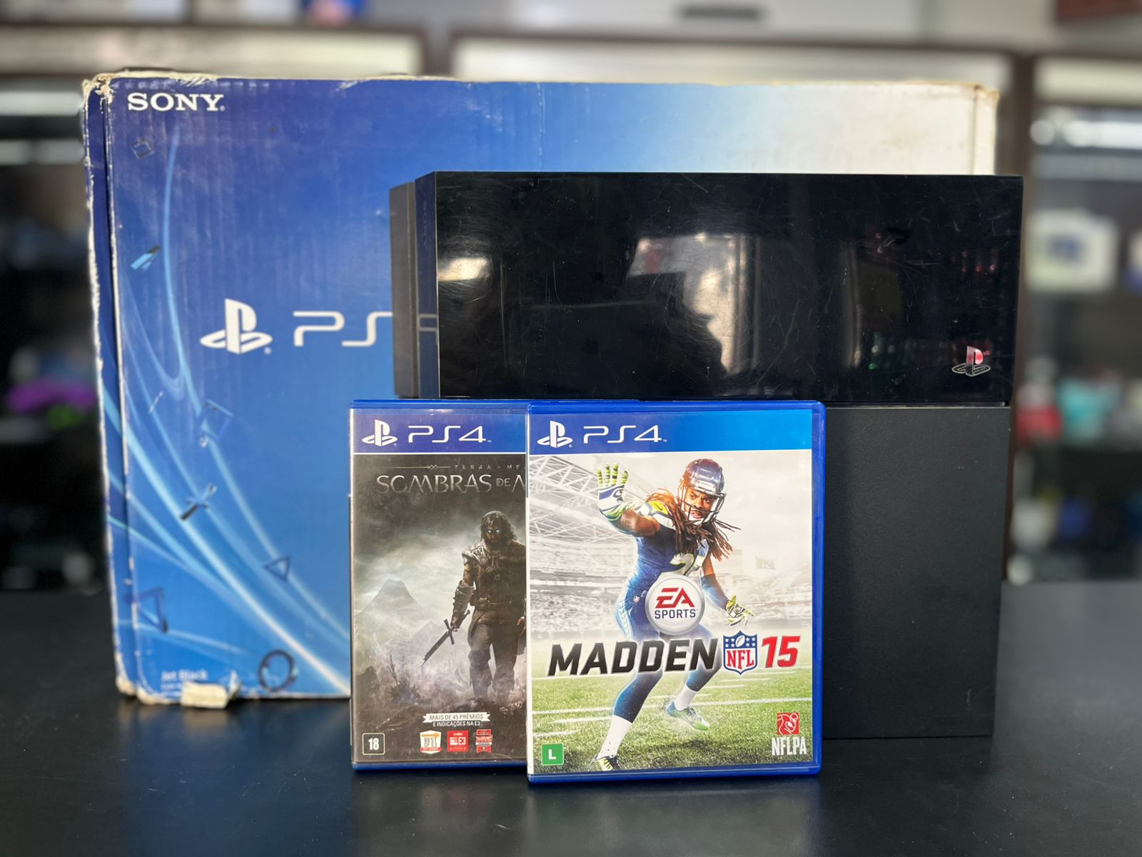 PLAYSTATION 4 FAT 500GB + 02 CONTROLES S/FIO + MADDEN NFL 15 + SOMBRAS DE MORDOR + CAIXA ORIGINAL PRONTO PARA JOGAR