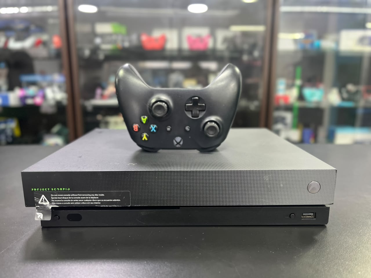 Xbox One X Project Scorpio Edition 1TB Original Seminovo Revisado