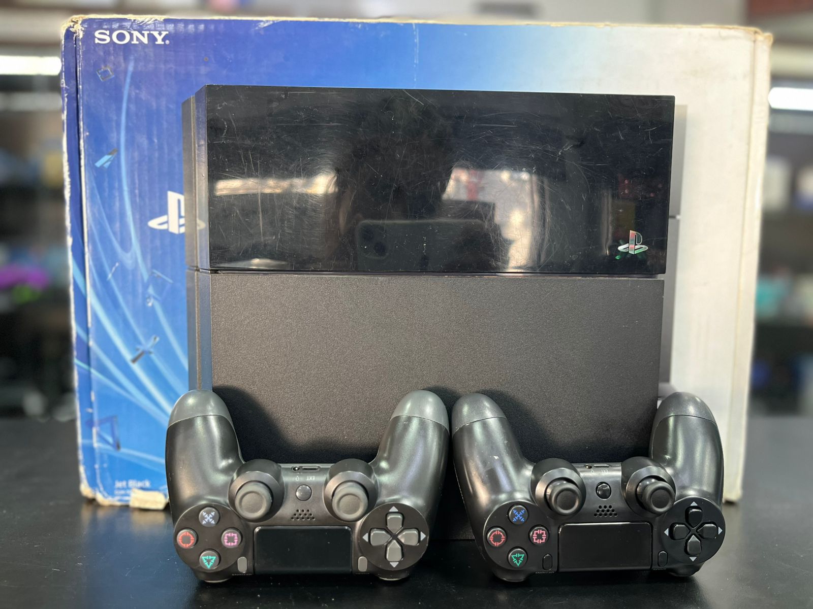 PLAYSTATION 4 FAT 500GB + 02 CONTROLES S/FIO + MADDEN NFL 15 + SOMBRAS DE MORDOR + CAIXA ORIGINAL PRONTO PARA JOGAR