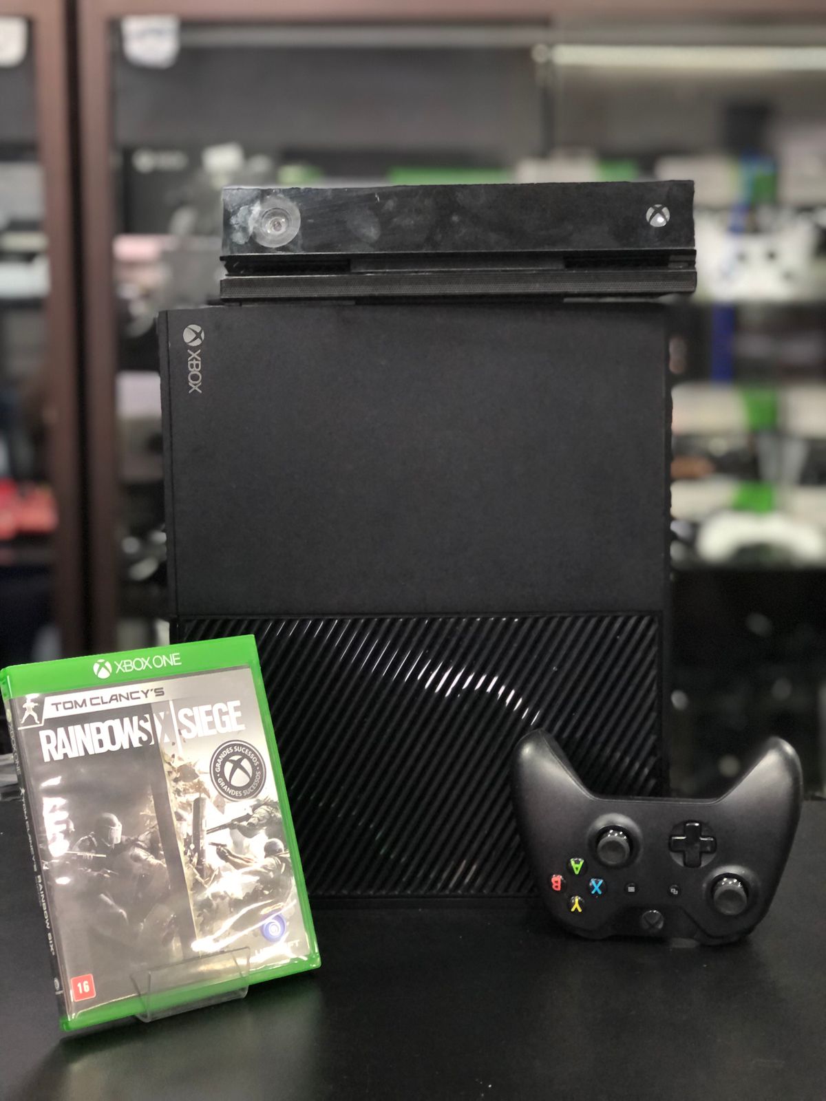 Xbox One Fat 01 tera + 1 Controle Original + 1 Kinect + 01 Jogo - Item Usado