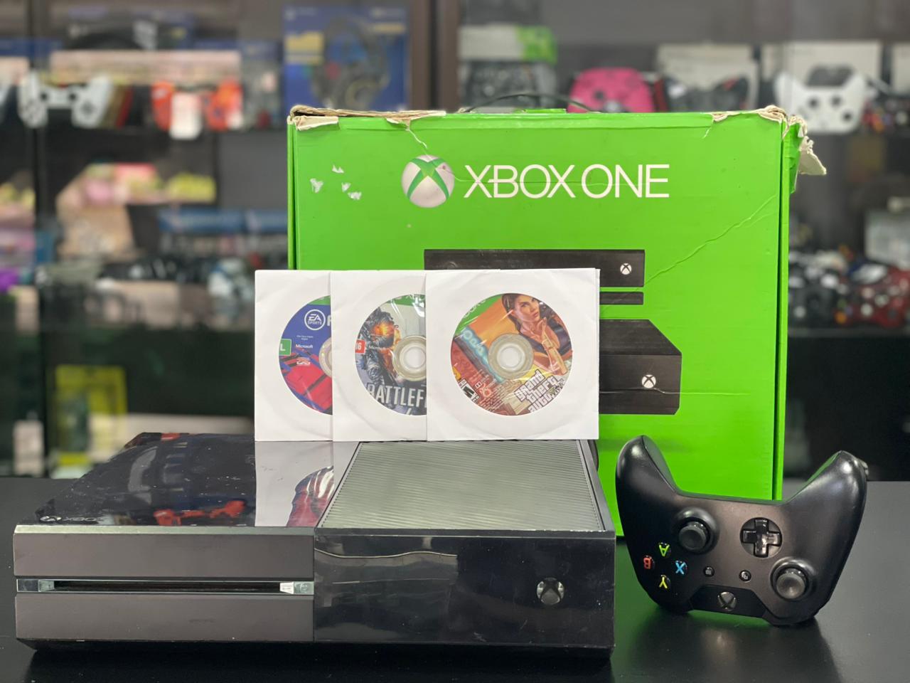 Xbox One 500GB + Controle Original Sem Fio + 3 Jogos Físicos Brinde – Revisado e Pronto para jogar