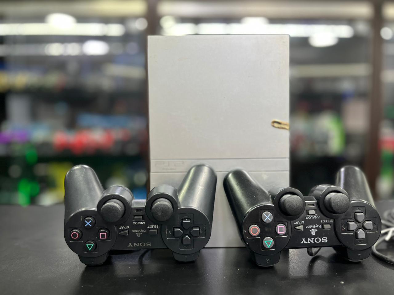 PlayStation 2 Slim Prata + 2 Controles + Jogos + HDMI | Revisado