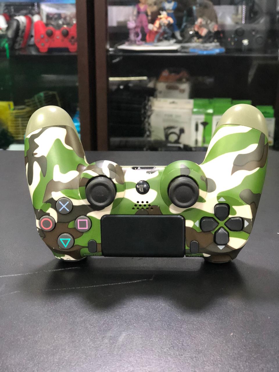 Controle PlayStation 4 sem fio camuflado verde primeira linha
